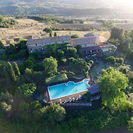 Le Valli Aparthotel Pomarance Bagian luar foto