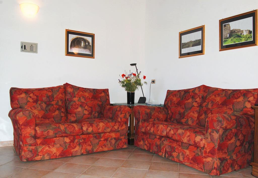 Le Valli Aparthotel Pomarance Ruang foto