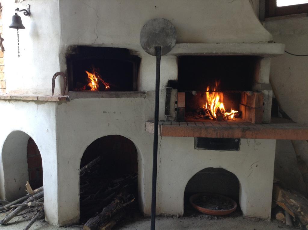 Le Valli Aparthotel Pomarance Bagian luar foto